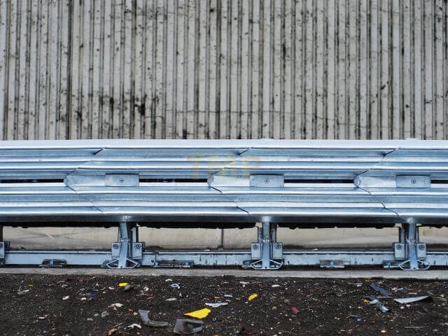 Taigang develops stainless steel highway guardrail products